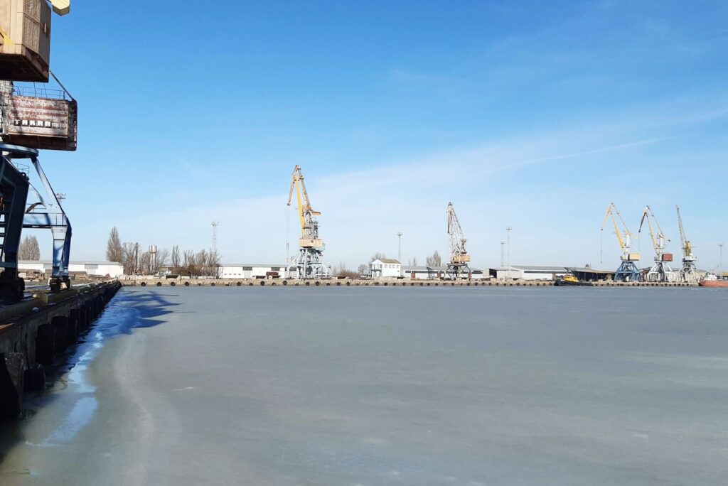 Морской торговый порт в Белгород-Днестровском