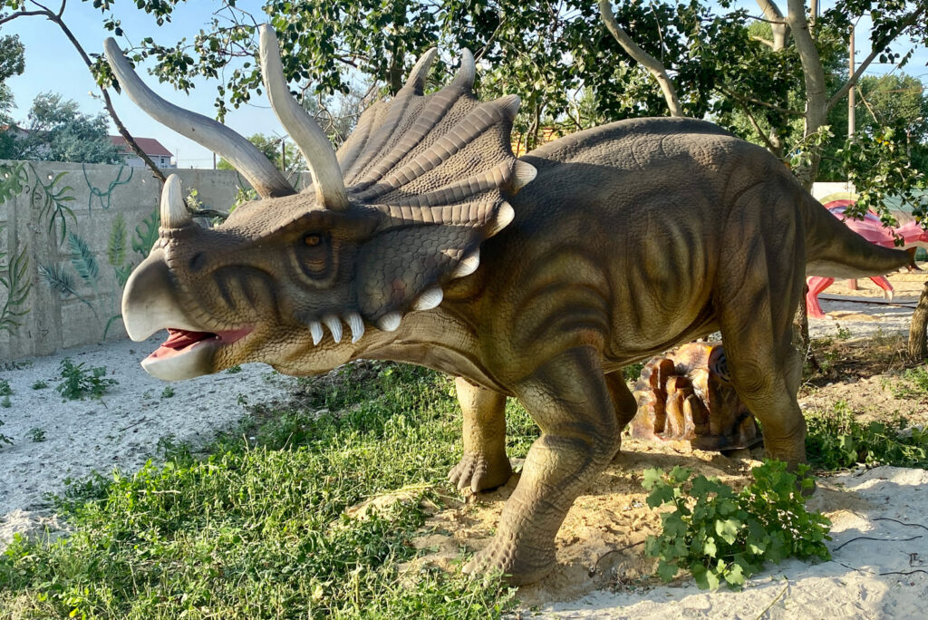 Парк динозавров в Затоке