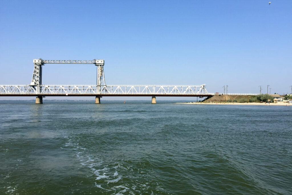Вертикально-подъемный разводной мост в Затоке